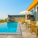 Uzumlu Village 1 Bedroom 9044 كالكان
