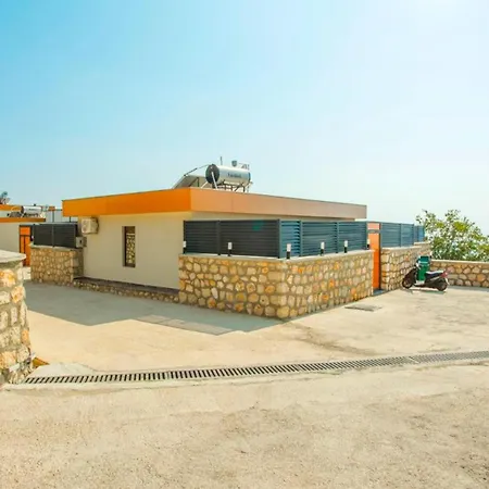 Uzumlu Village 1 Bedroom 9044 Vila Kalkan
